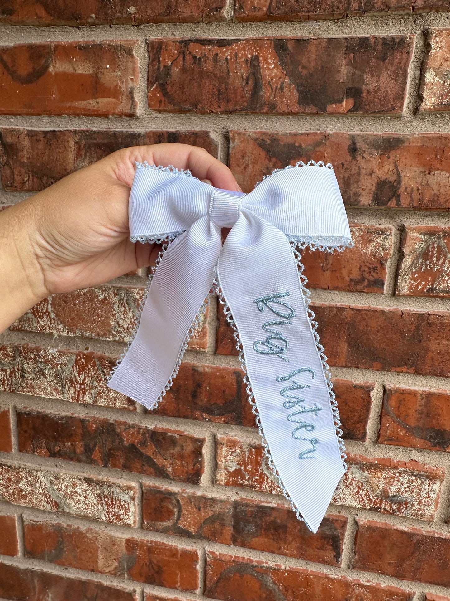 Embroidered Big Sister Bow - Personalized big sister bow - Embroidered Moonstitch Bow - pregnancy announcement