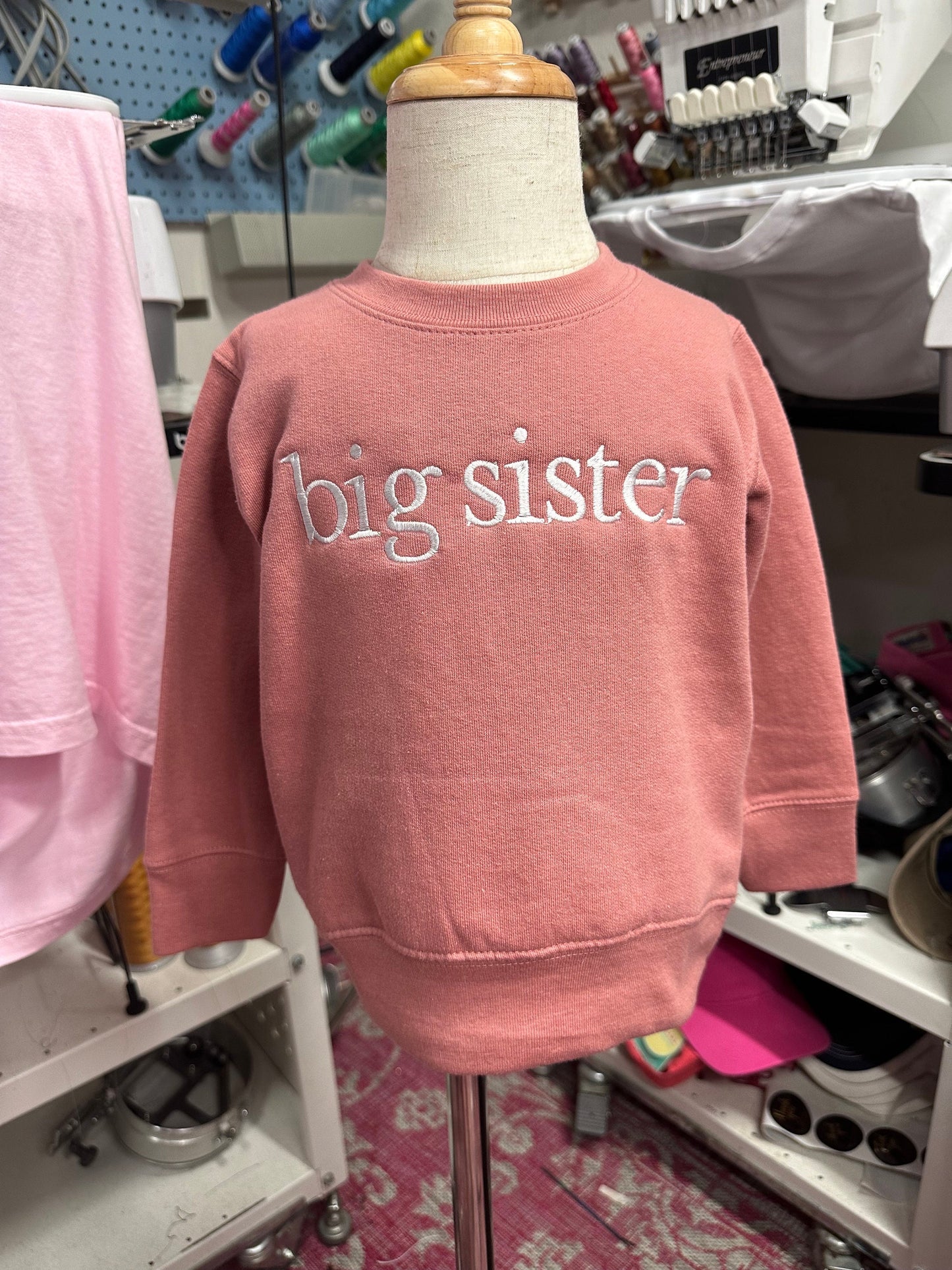Big Sister Floral Embroidered mauve sweatshirt - Sibling Pregnancy Announcement - girly Big Sis sweatshirt - pink Big Sister sweatshirt