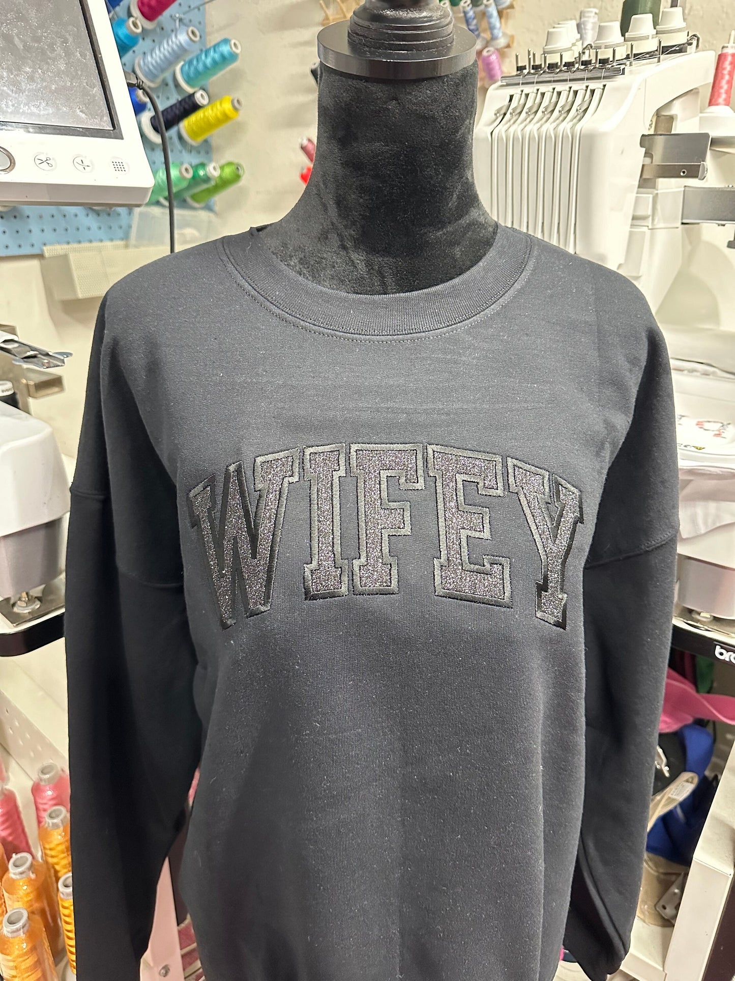 Embroidered glitter vinyl wifey sweatshirt - Appliqué wife sweatshirt - wife gift - personalize wife crewneck - personalized embroidery gift