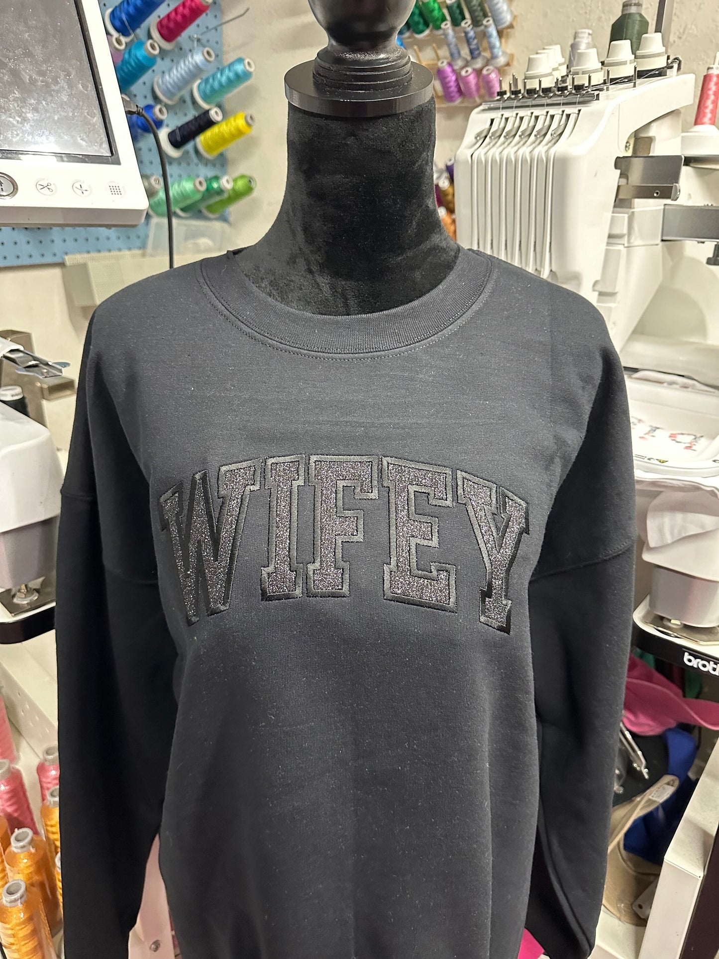 Embroidered glitter vinyl wifey sweatshirt - Appliqué wife sweatshirt - wife gift - personalize wife crewneck - personalized embroidery gift
